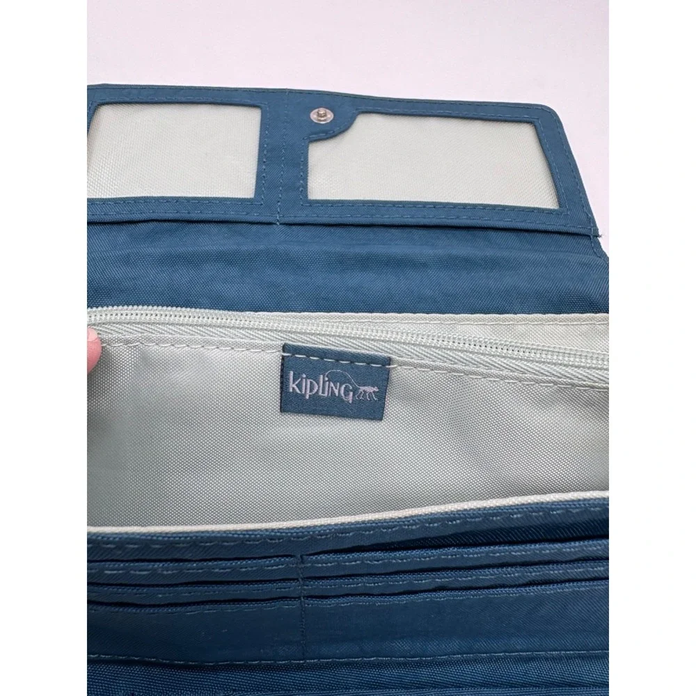 Kipling Brownie Organizer Wallet Trifold 7.5